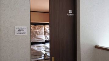 2 bedrooms, desk, free WiFi