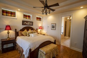 6 bedrooms, WiFi, bed sheets - Bayside, Dock, Large Porch, Bay View (Santa Rosa Beach)