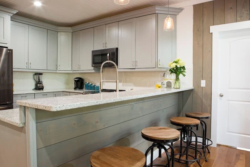 雪櫃、微波爐、焗爐、爐具