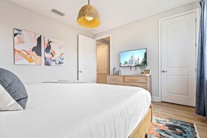 11 bedrooms, desk, iron/ironing board, travel cot - 11BR Disney Villa with Pool and Theater (Kissimmee)