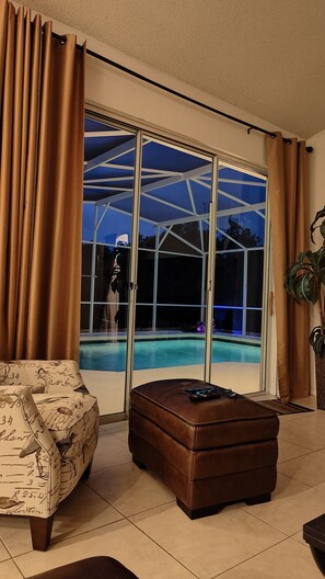 Piscina all'aperto, una piscina riscaldata