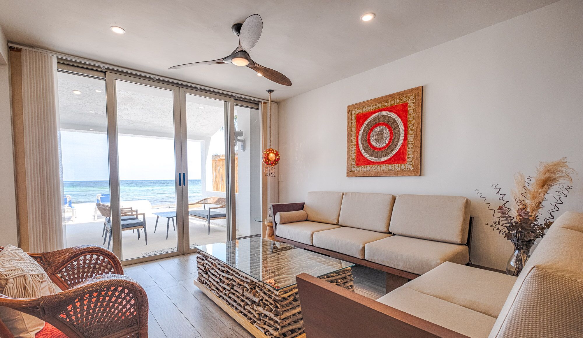 Newly renovated condo right on the Half Moon Bay beach, Akumal!