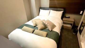 1 室のベッドルーム、デスク、WiFi (無料)、ベッドシーツ