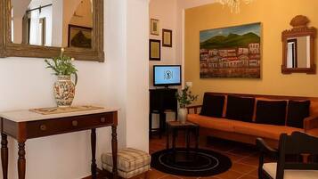 TV, fireplace, offices
