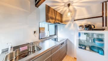 雪櫃、微波爐、爐具、廚房用具/餐具/器皿