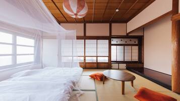 3 dormitorios, escritorio, wifi gratis y ropa de cama