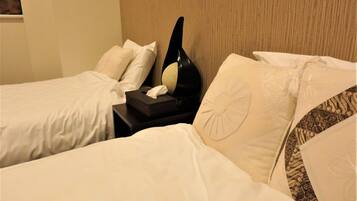 1 bedroom, desk, free WiFi, bed sheets