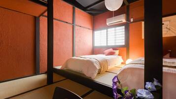 1 bedroom, desk, bed sheets