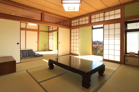 Interior. Chartered 1 building A private villa where you c / Aso Kumamoto