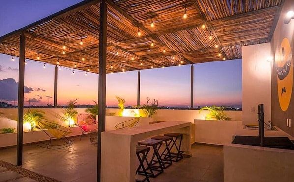 屋外ダイニングエリア