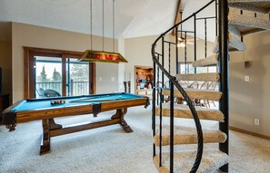 Games room - Sawmill Creek Blue Moose Condo: Ski-In, Walk to Main St (Breckenridge)