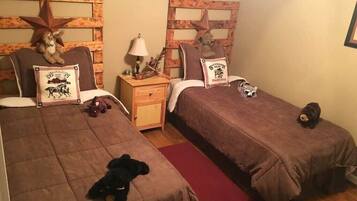 2 bedrooms, WiFi, bed sheets
