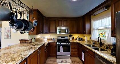 Golf & Southern Comfort Cape with Loft at The Cove