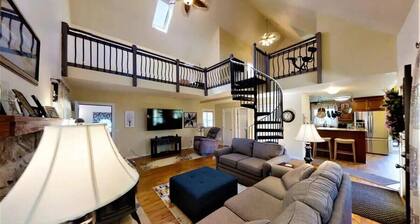 Golf & Southern Comfort Cape with Loft at The Cove