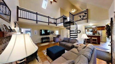 Golf & Southern Comfort Cape with Loft at The Cove