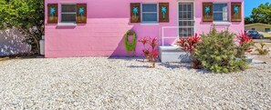 Exterior - Pink Flamingo | Dunedin Vacation Rental (Dunedin)
