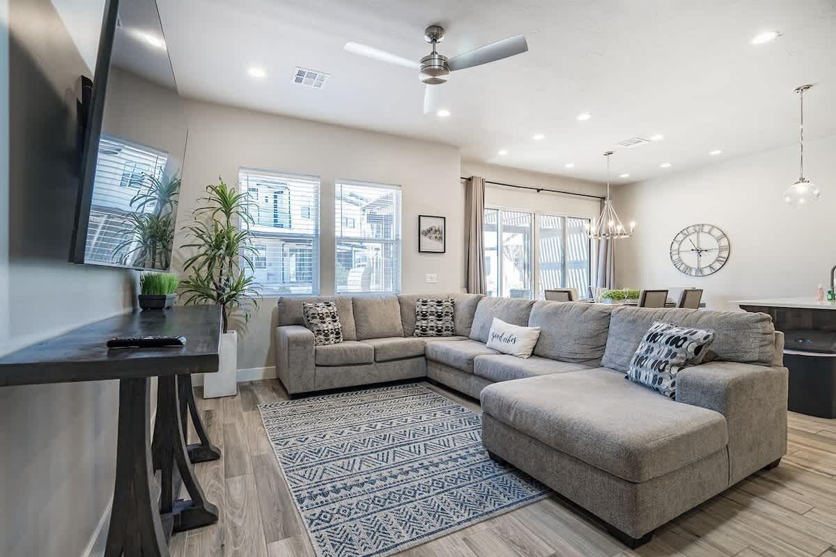 Smart TV, fireplace, offices