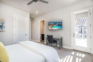5 habitaciones, escritorio y tabla de planchar con plancha 