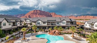 O-13| Private Hot Tub! Ping Pong, Balcony+Fire Pit