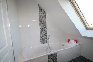 Bathtub, hair dryer