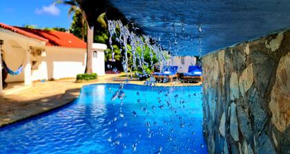 Exclusive Luxury Getaway: 6 BRM Tropical Villa, Just 5 Minutes from Beaches