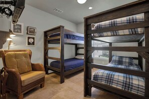 4 habitaciones, tabla de planchar con plancha y wifi gratis 