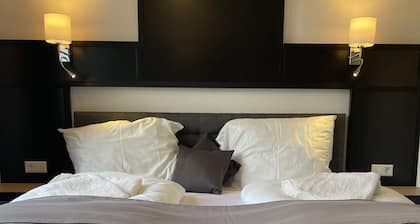 Yebs Hotel