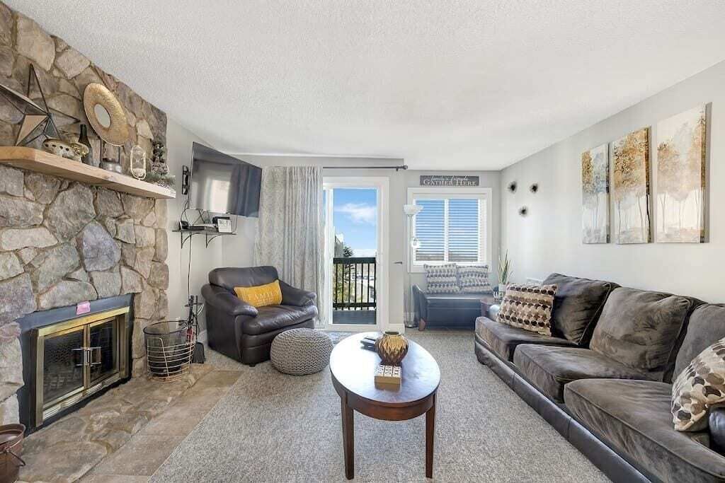 Rojas Rendezvous/Pool/H.Tub/Sauna/Arcade/2nd Floor