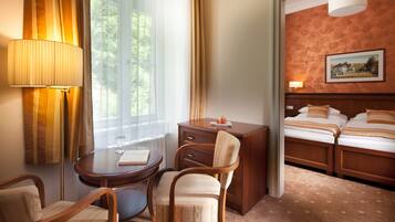 Minibar, desk, WiFi (free), bed sheets