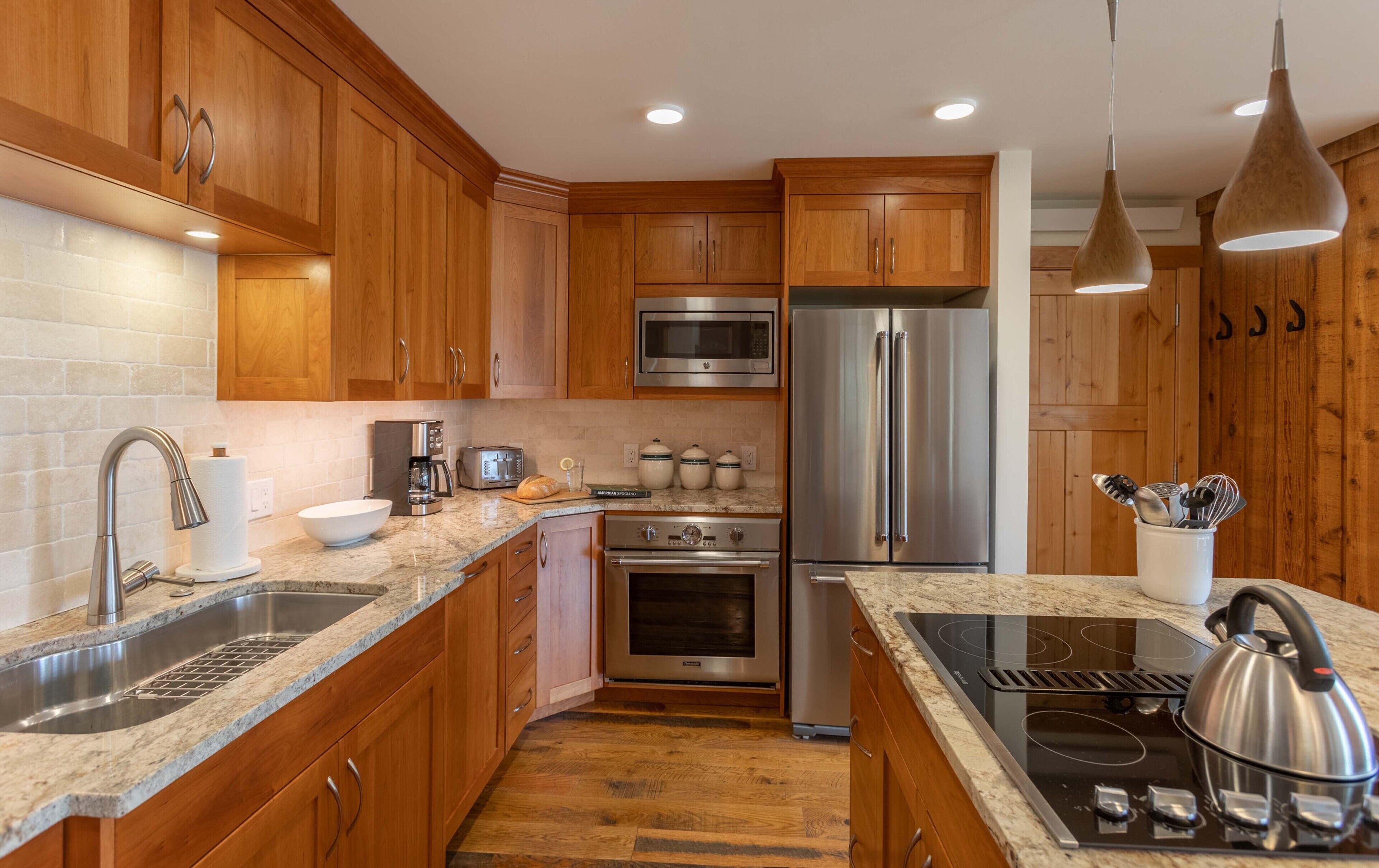 JHRL - Nez Perce A2 - Beautifully renovated, 1st floor condo