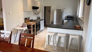 Unclassified image, 2 of 21, button - Waterloo at Cowes - Three Bedroom House, Sleeps 7 (Cowes)