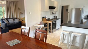 Unclassified image, 3 of 21, button - Waterloo at Cowes - Three Bedroom House, Sleeps 7 (Cowes)