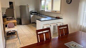 Unclassified image, 5 of 21, button - Waterloo at Cowes - Three Bedroom House, Sleeps 7 (Cowes)