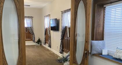 Cozy Downtown 3 Bedroom