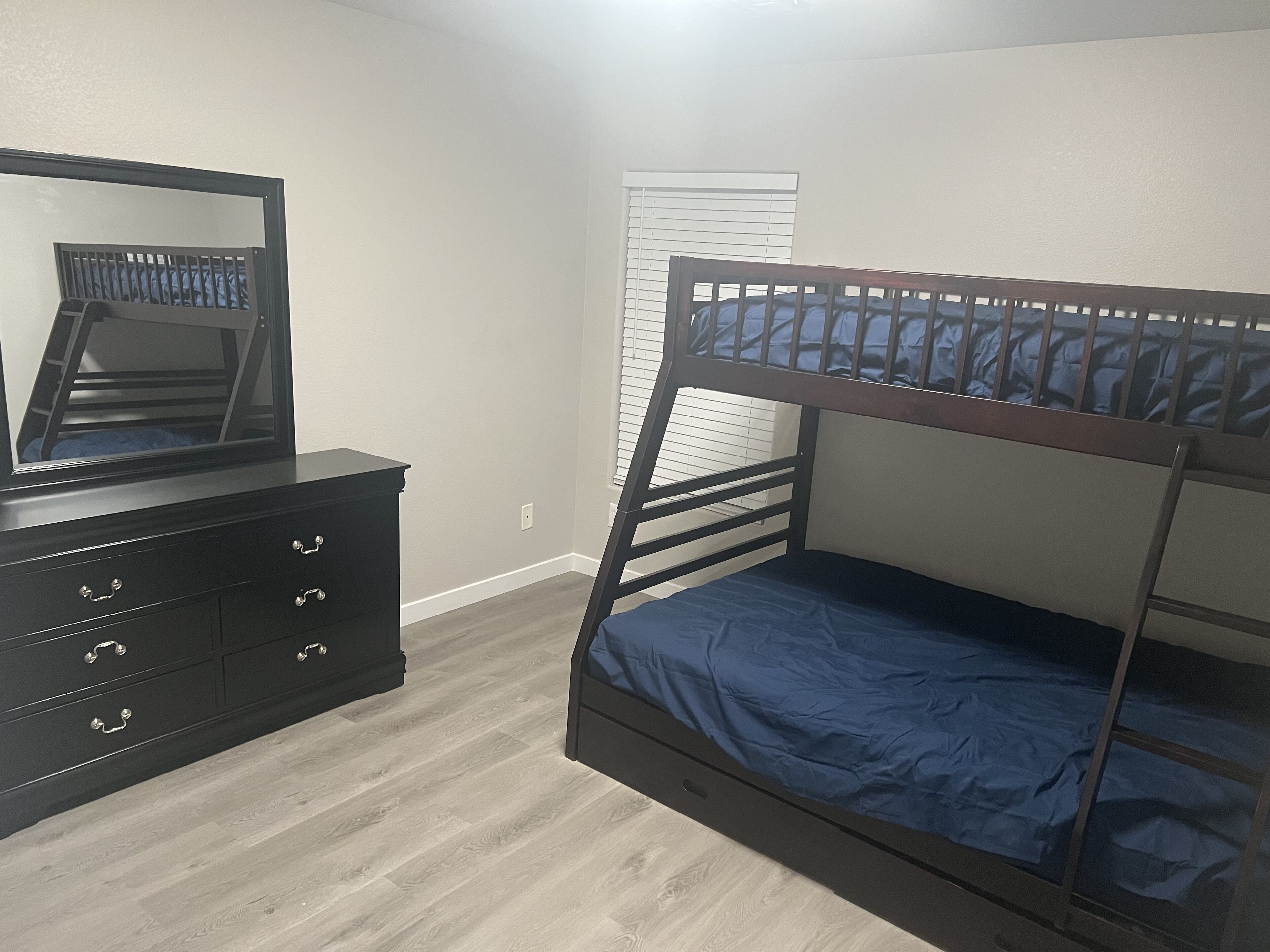 Beautiful 4 bedroom home perfect for family vacations only 10 min from the strip