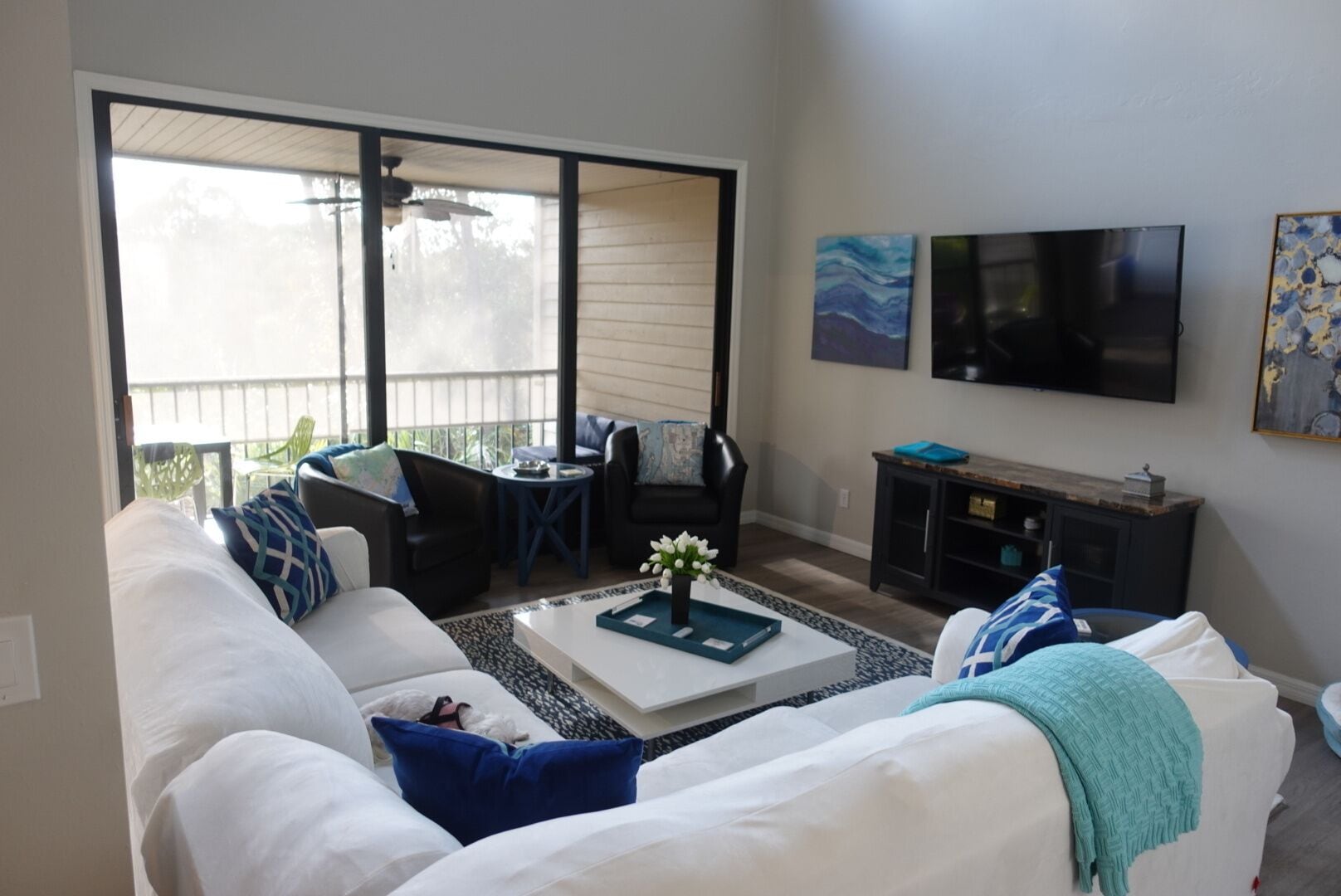 OPEN FL PLAN, UPDATED TOWNHOUSE IN EXCLUSIVE BONITA BAY CLUB, OAKWOOD COMMUNITY
