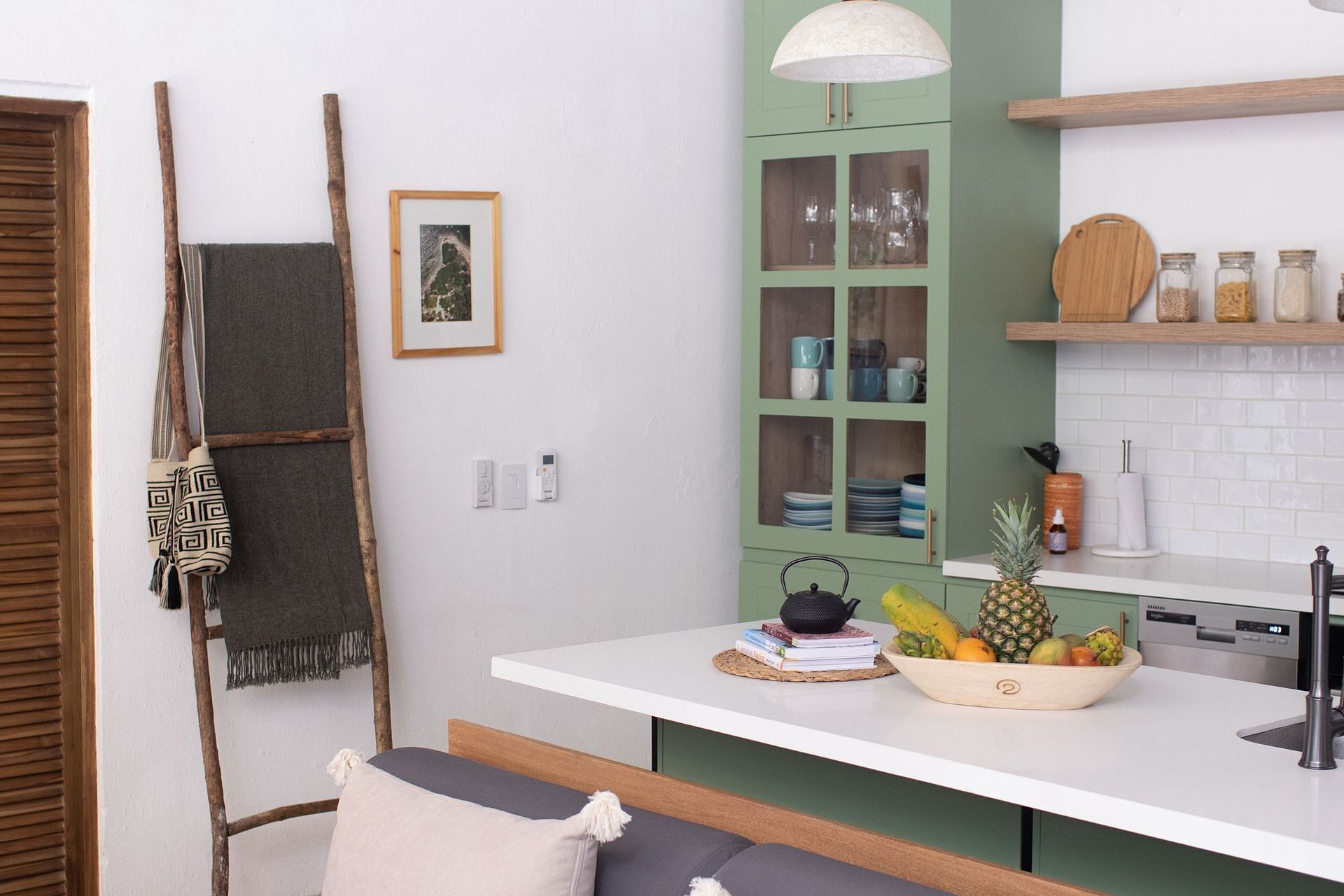 Car087 - New 3 bedroom villa in the heart of the Old City