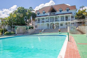 Outdoor pool - Malibu ocean View Studio (Montego Bay)
