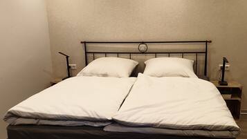 1 bedroom, travel crib, free WiFi, bed sheets