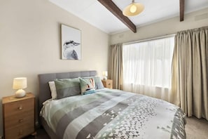4 chambres, fer et planche à repasser, Wi-Fi, draps fournis