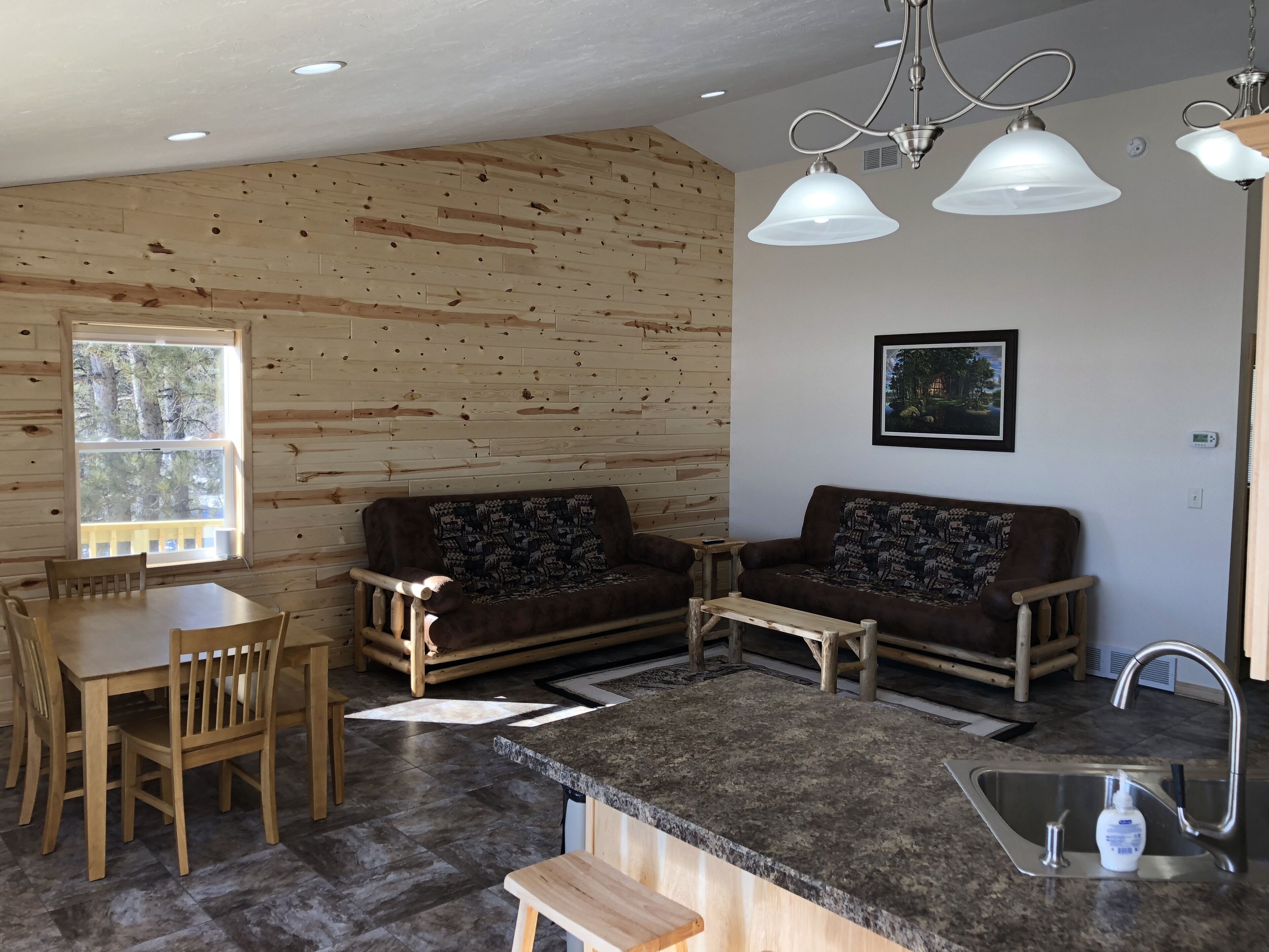 Cabin 12 Lakefront Amazing Views Kid & Pet Friendly Water Trampoline Dock Fishin