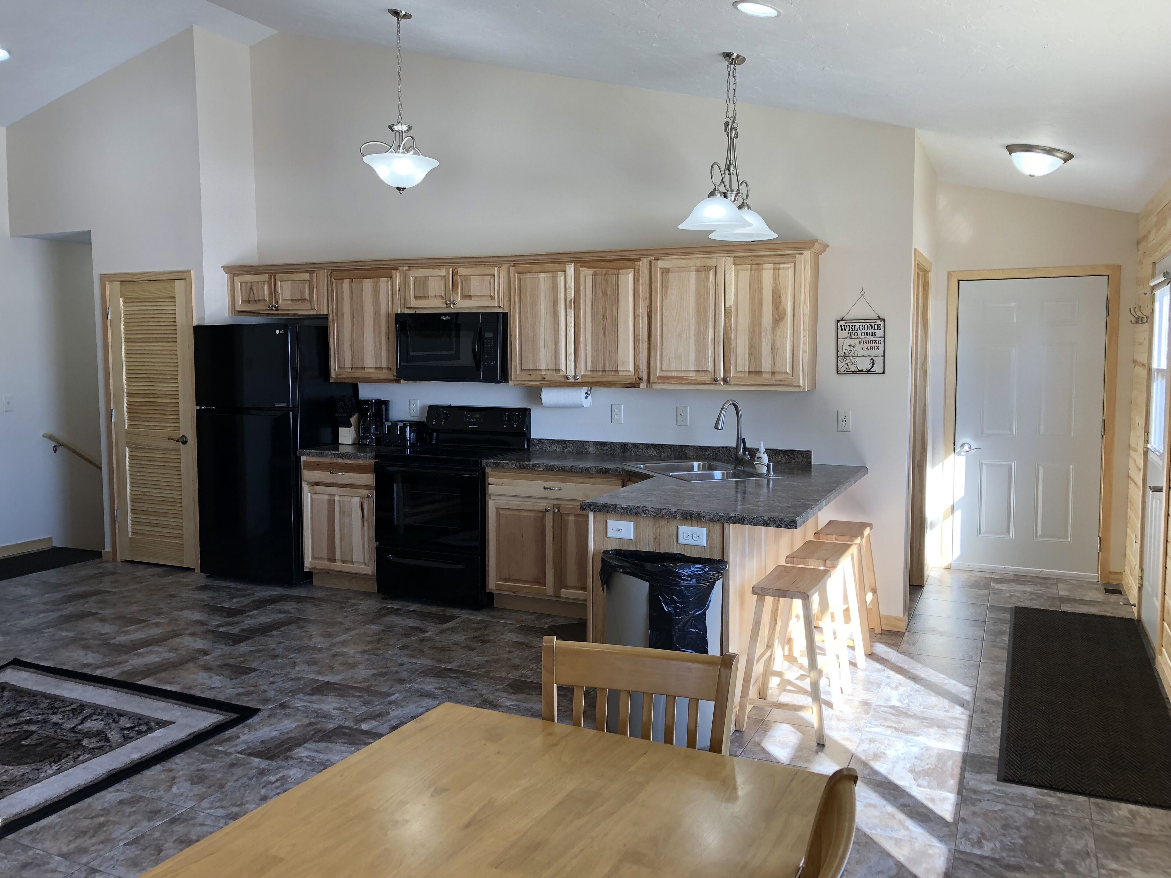 Cabin 12 Lakefront Amazing Views Kid & Pet Friendly Water Trampoline Dock Fishin