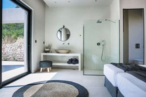 2 bedrooms, iron/ironing board, WiFi, bed sheets - Alena - Two Bedroom Villa, Sleeps 4 (Spartia)