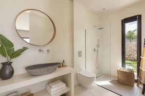 Hair dryer, towels