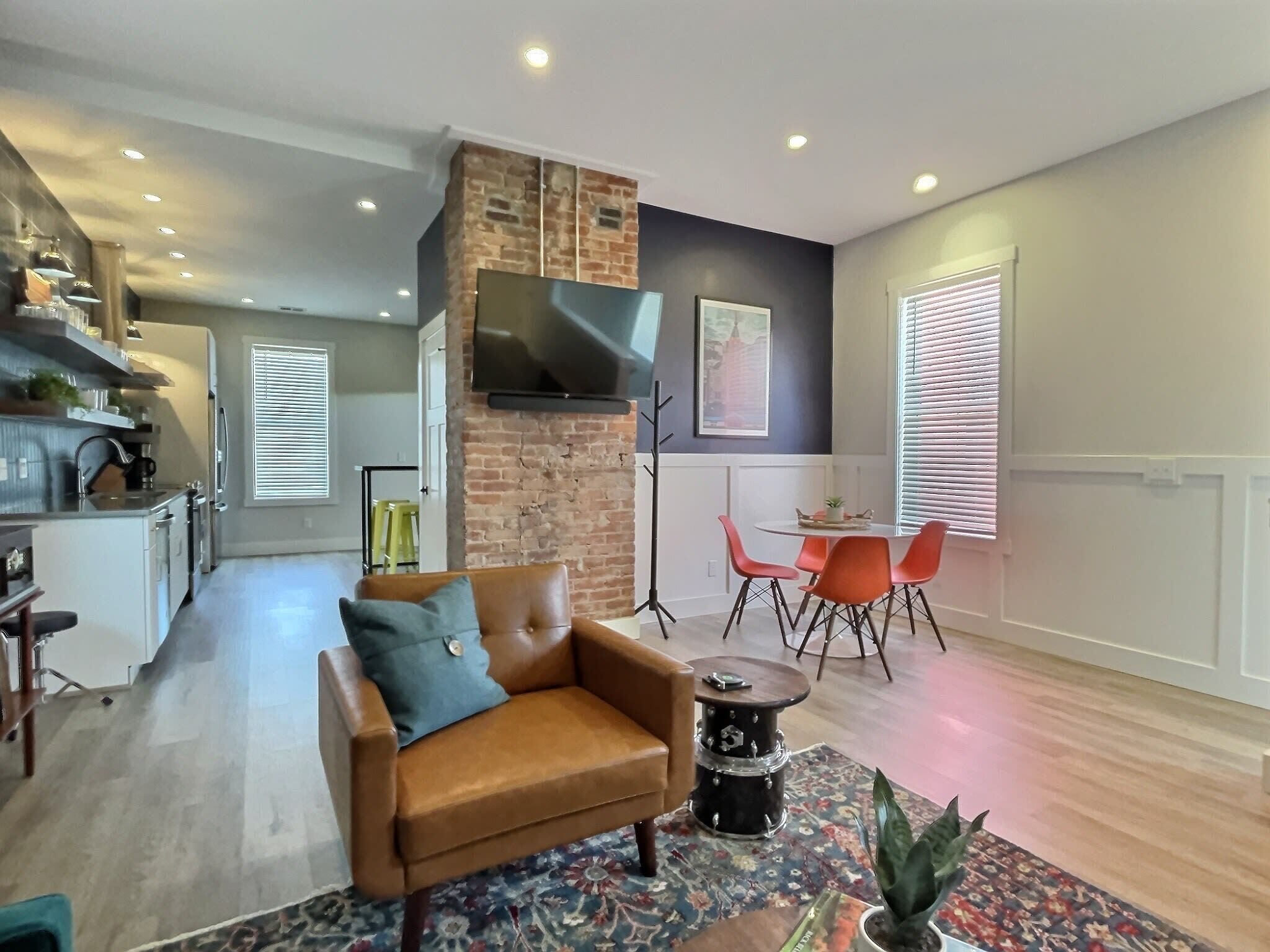 Swanky & Upbeat Suites @ Bungalou + Bourbon Bar