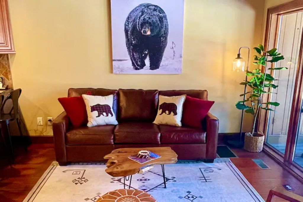 The Burly Bear | Mountain View Vacation Home