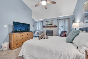 2 bedrooms, desk, iron/ironing board, travel crib