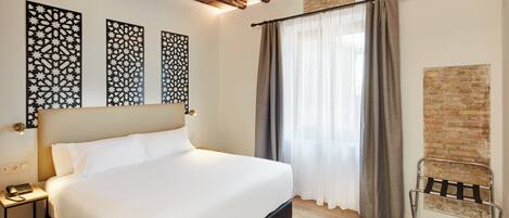 Estudi superior (Double) | Caixa forta a l'habitació, habitacions insonoritzades i wifi gratuïta