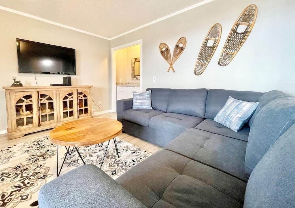 BeechTop Hideaway/Pool/H.Tub/Sauna/Arcade/2ndFloor