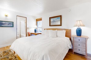 1 bedroom, iron/ironing board, internet, bed sheets